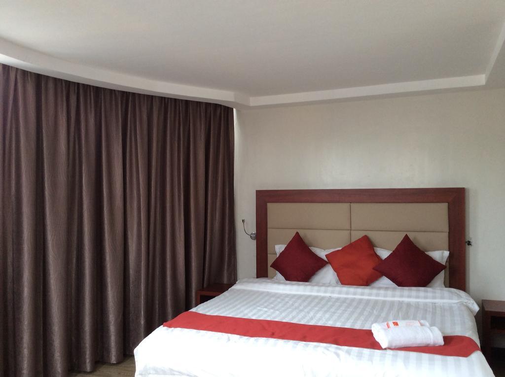 Cherry Midtown Hotel Olongapo Zimmer foto