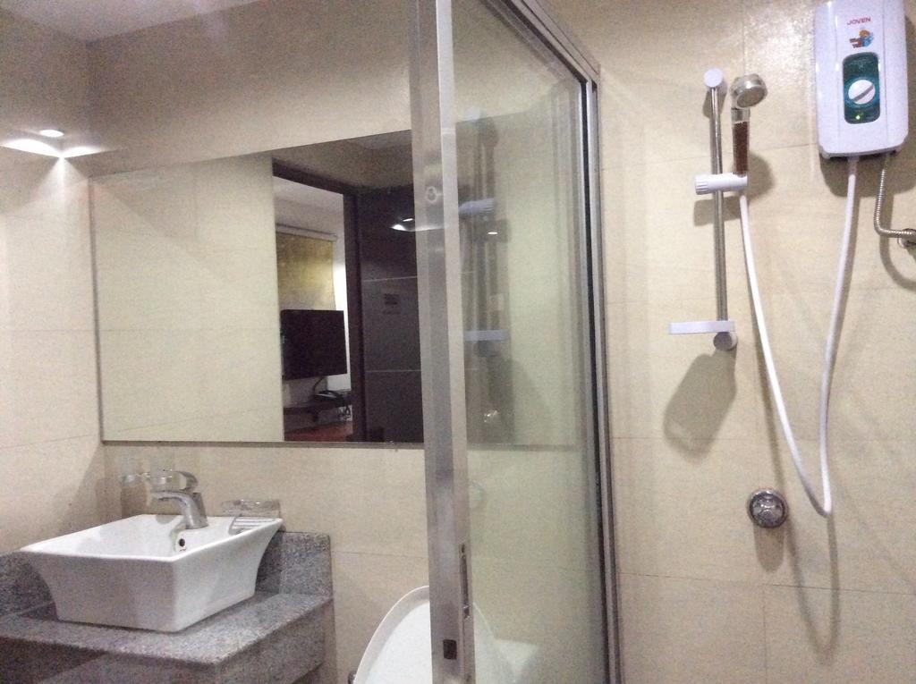 Cherry Midtown Hotel Olongapo Zimmer foto