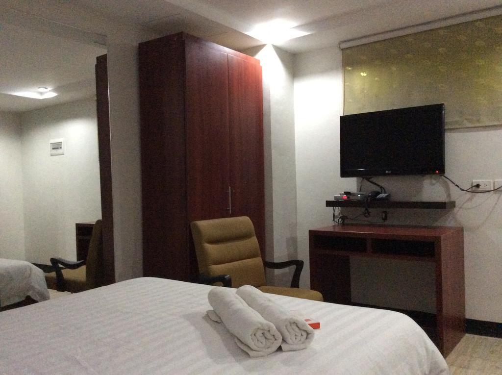 Cherry Midtown Hotel Olongapo Zimmer foto