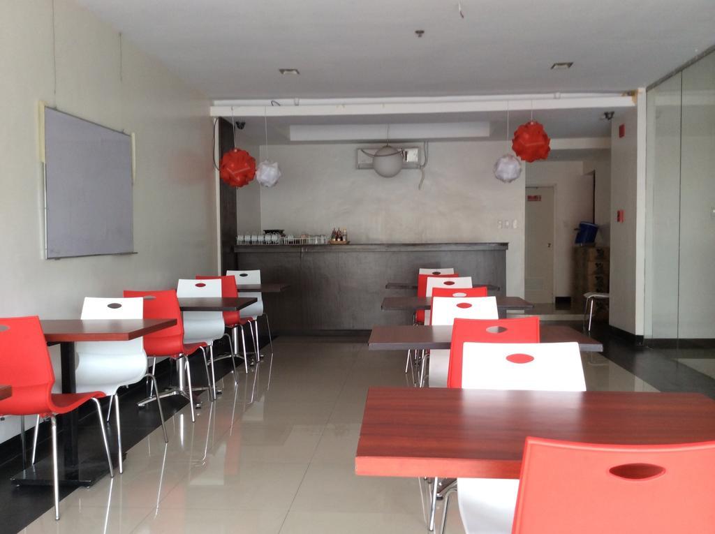 Cherry Midtown Hotel Olongapo Exterior foto